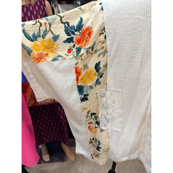 POL - Round Neck Short Sleeve Floral Knit Rib Top - Small - Picture 8 of 9